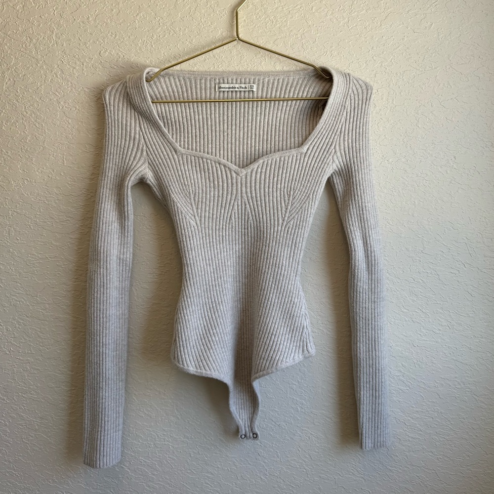 Abercrombie & Fitch Ribbed Long Sleeve Bodysuit in Light Beige